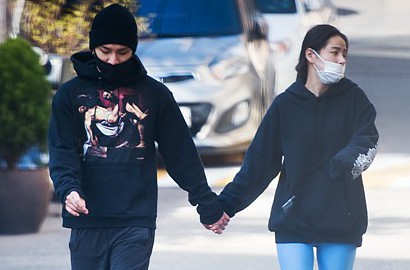 Bak di Film, Serasinya Taeyang-Min Hyo Rin di Pemotretan Jelang Nikah