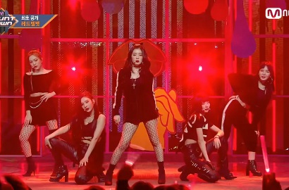 Seksi Sangar di Comeback Stage 'Bad Boy', Red Velvet Dijuluki Femme Fatale