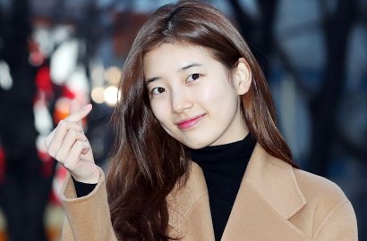 Cantik Banget, Suzy Mendadak Pakai Kerudung Saat Acara Fansign Album