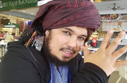 Putri Ustaz Derry Sulaiman Sudah Ditemukan di Bali, Ternyata Sempat Lepas Hijab