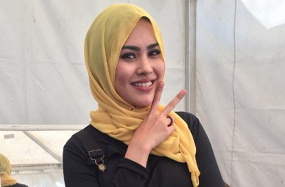 Minta Teguran Netter Agar Istikamah, Kartika Putri Menangis di Pelukan Poppy Amalya