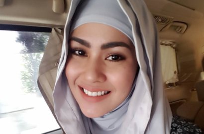 Baru Hijrah dan Berhijab, Kartika Putri Menyesal Tidak Mulai Dari Dulu