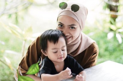 Baru Berusia Dua Tahun, Putra Ayudia Bing Slamet Tunjukkan Bakat Jadi Fotografer