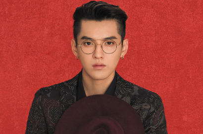 Tak Cuma Bareng Justin Bieber, Baju Koran Kris Eks EXO Juga Sempat Curi Perhatian