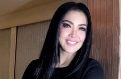Mirip Sosok Ini, Gambar di Sweater Rp 35 Juta Syahrini Jadi Sorotan