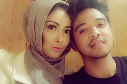 Inikah Bukti Cinta Ratu Musyrik Hingga Digugat Cerai Roby Geisha?