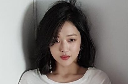 Sulli Bongkar Cara Perawatan Kulit Wajahnya, Mau Coba?