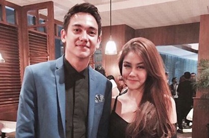 Beredar Foto Ciuman Vanesha Prescilla dan Adipati Dolken, Netizen Makin Panas