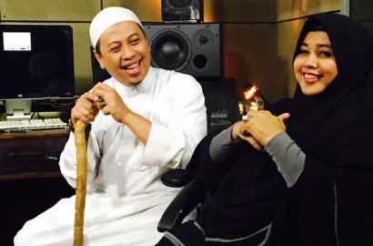 Diam-Diam Gugat Cerai, Istri Opick Tak Tahan Dipoligami?
