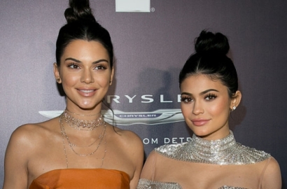 Pertama Kali Sejak Lahirkan Stormi, Kylie Hangout Bareng Kendall Jenner