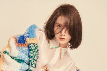 Jadi Model Sampul Majalah, Yoona Jongkok di Kursi Hingga Tiduran Cantik