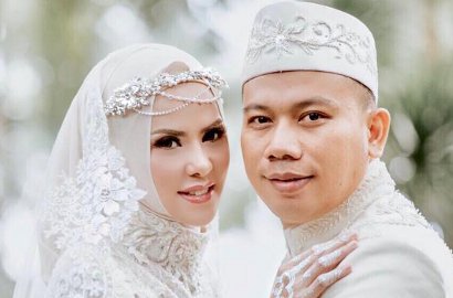 Vicky Prasetyo Dandan Mirip Black Panther Gendong Angel Lelga, Netter: Norak dan Alay