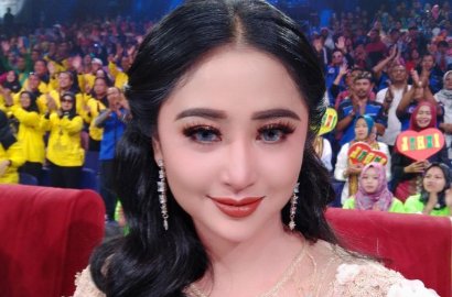 Wajah Polos Tanpa Makeup, Dewi Persik Bikin Netter Pangling