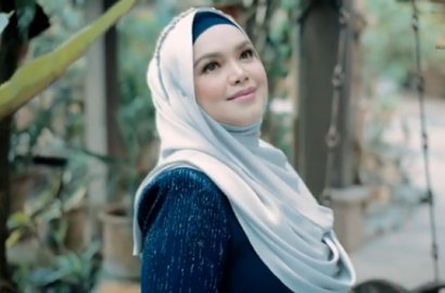 Sambut Kelahiran Anak Pertama, Siti Nurhaliza Rilis Single 'Comel Pipi Merah'