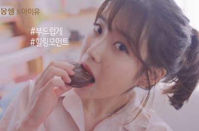 Imut Banget, Begini Gaya IU 'Ngemil Cantik' di Iklan Snack Choco Pie