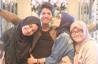 Fenny Bauty Tulis Pesan Menyentuh untuk Shireen dan Zaskia Sungkar