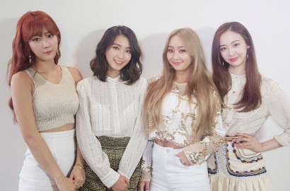 Soyu Angkat Bicara Soal Rumor Agensi Larang Sistar Lakukan Oplas