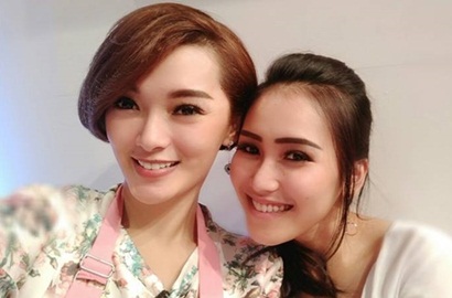 Tampil Keren Pakai Gaun Ini, Cantik Ayu Ting Ting atau Zaskia Gotik di HUT ANTV 2018?