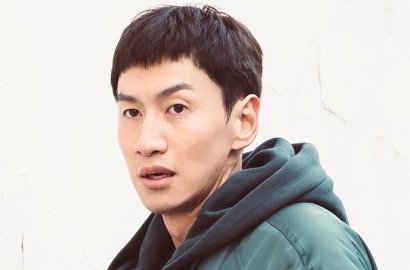 Baik Hati, Lee Kwang Soo Beri Hadiah Tim Produksi 'Live' 200 Jaket Tebal