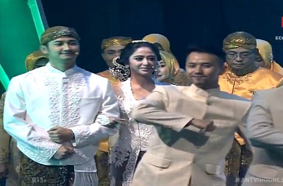 Dewi Persik Nangis Saat Angga Curhat Soal Main Handphone, Dikritik Susah Diberitahu