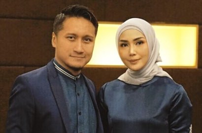 Arie Untung Unggah Videonya Nangis di 'Berita Islami Masa Kini', Alasannya Bikin Haru