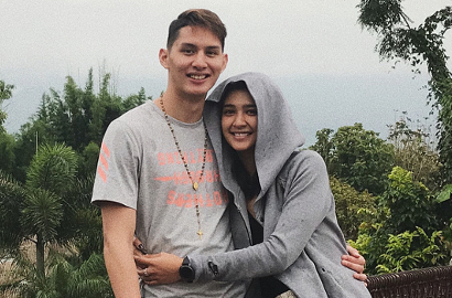 Dijepret Sang Bunda, Foto Kencan Mikha Tambayong-Daniel Wenas Bikin Baper