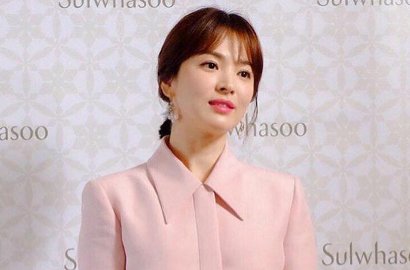 Sambut Musim Semi, Song Hye Kyo Bikin Netter Iri Unggah Foto Sakura Bermekaran