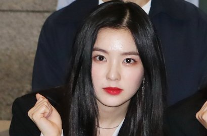 Jalan-Jalan di Dubai, Manisnya Irene Gandeng Fanboy Beruntung Ini