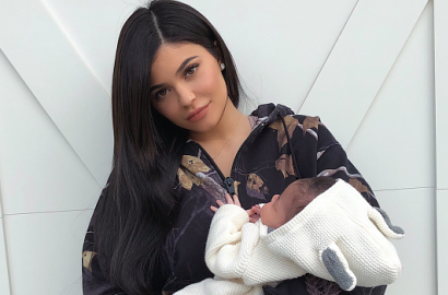 Kenalkan Pada Keluarga Besar, Travis Scott Ajak Kylie Jenner dan Stormi ke Texas