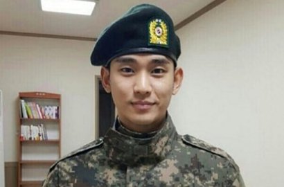 Tak Disangka, Kim Soo Hyun Ternyata Jadi Tentara Aktif di Perbatasan Korea