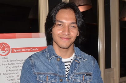 Jefri Nichol Jadi Sorotan Usai Santuni Pemulung di Jalan, Sang Bunda Bangga