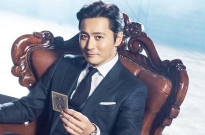 Ganteng dan Karismatik, Jang Dong Gun Bengong Mikirin Sesuatu di 'Suits'