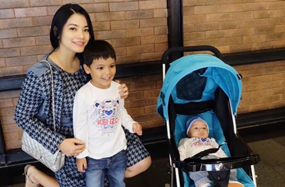Punya Dua Anak, Titi Kamal Ajarkan Kerukunan Sejak Dini