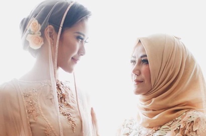 Mirip Barbie, Cantiknya Ibunda Raffi Ahmad di Pengajian Syahnaz Sadiqah