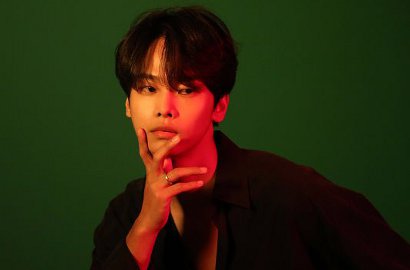 Jalan-Jalan di Thailand, N VIXX Pamer Lengan Kekar