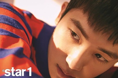 Melamun Ganteng, Hyungsik Siap Bikin Meleleh di Pemotretan Baru