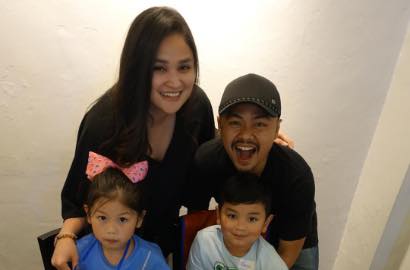 Wendi Cagur Rayakan 8 Tahun Pernikahan, Tulis Pesan Romantis untuk Sang Istri