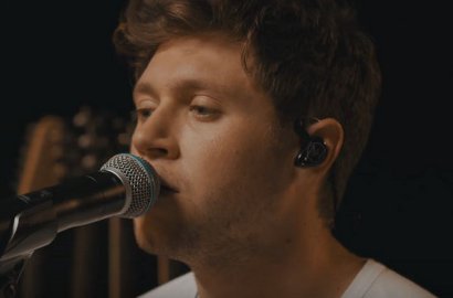 Usung Nuansa Baru, Niall Horan Hadirkan 'Flicker' Versi Klasik
