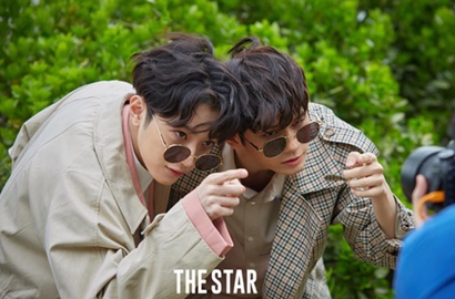 Ong Sung Woo dan Lai Guan Lin Tampil Imut Bawa Tas Wanita di Pemotretan Ini