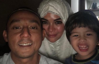Siap Berangkat Umrah, Nikita Mirzani-Dipo Latief Akan Nikmati Ramadan di Mekah