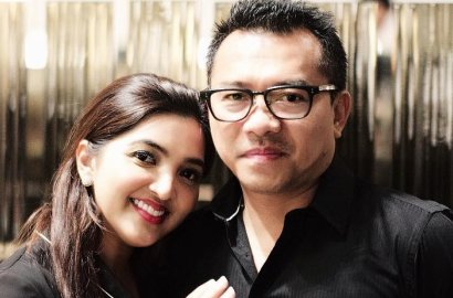 Bukti Sayang Istri, Anang Kenakan Bando dan Pasrah Ashanty Pakaikan Masker