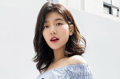 Suzy Pamer Kaki Mulus dan Panjang di Pemotretan Terbaru Brand Ternama