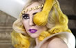 Tak Percaya Diri, Lady GaGa Berencana Operasi Plastik