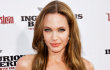 Angelina Jolie Tolak Peran Gadis Bond