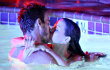 Katy Perry Cium Pria Seksi Di Kolam Renang Untuk Video Musik Single 'Teenage Dream'