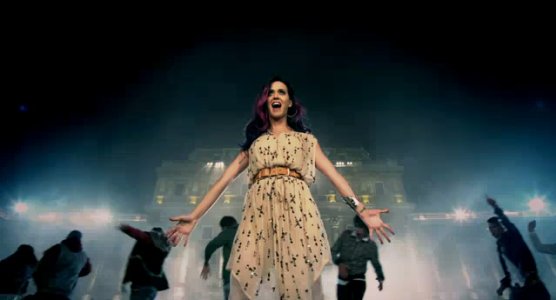 Video Musik: Katy Perry Bawa Pesan Bagi Remaja Gay di Single 'Firework'