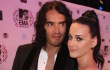 MTV EMAs 2010: Katy Perry Tampil Serasi Bareng Russell Brand di Red Carpet