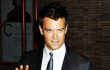 Josh Duhamel Diusir Dari Pesawat Gara-Gara Blackberry