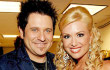 Bassist Rascal Flatts Resmi Jadi Ayah