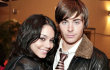 Baru Sebulan Berpisah, Zac Efron Kembali Mesra Dengan Vanessa Hudgens